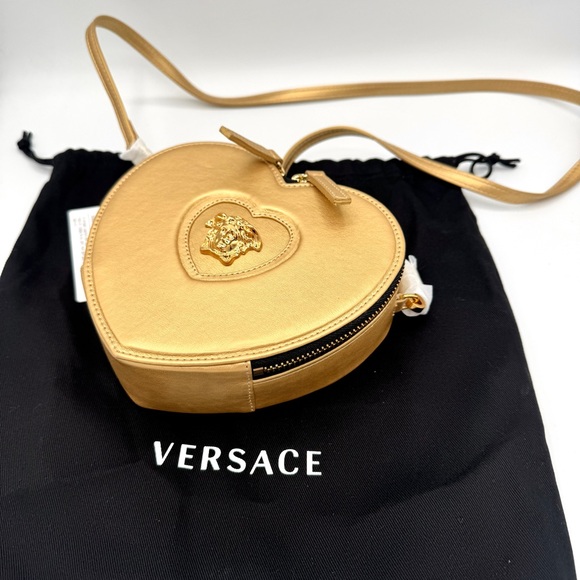 NWT Versace Heart Medusa Crossbody Strap Bag Gold Leather Kids Purse Logo Plaque - Picture 16 of 16